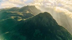 Conquering Pa Thien - Voi Mep: A Breathtaking Trekking Adventure Through Vietnam's Sea of Clouds and Ancient Forests-11