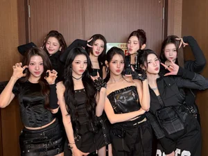 Hearts2Hearts 5th Gen Group Debuts Bold New Hair Colors and Edgy Visuals - View-0