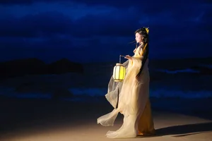 Elegant Moonlight Portrait Series: YiTuYu Art Language Vol.9290 Featuring Model Tian Tian – Aesthetic Photography Collection-2