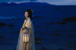 Elegant Moonlight Portrait Series: YiTuYu Art Language Vol.9290 Featuring Model Tian Tian – Aesthetic Photography Collection-5