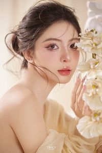 Classical Woman: Ethereal Mythological Beauty in Art Photography-5