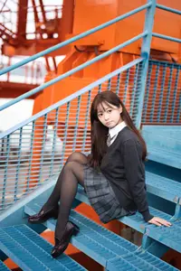 YiTuYu Vol.8824: Xiao Yi Schoolgirl Charm in Urban Setting - Captivating Youthful Elegance-20