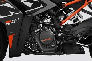 KTM RC 160 2026: The Bold Challenger to Yamaha R15-4
