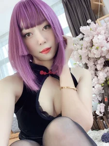 Modern High-Slit Lace Qipao Collection by Money Leng Leng: Elegant Asian Fashion and Traditional Cheongsam Style Part 02-4