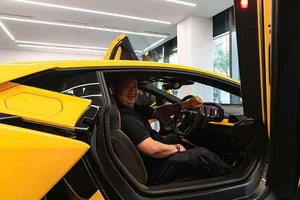 Lamborghini Revuelto: The Revolutionary V12 Plug-In Hybrid Supercar Redefining Italian Luxury and High-Performance Engineering-3