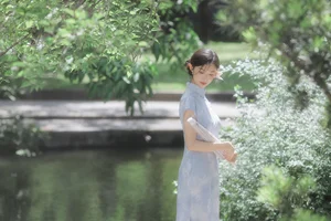 Modern Muse: The Captivating Cool Chinese Aesthetics of Tong Xuan Qi-21