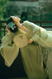 Captivating Li Yu Ayu Photography: YiTuYu Art Language Vol.9195 - A Stunning 43-Image Visual Journey of Elegance and Nature-7