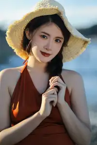 YiTuYu Vol.8522: Yi Ming's Captivating Beauty Under Golden Hour Sun-4