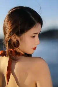 YiTuYu Vol.8522: Yi Ming's Captivating Beauty Under Golden Hour Sun-2