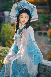 Ethereal Beauty of Xiao Lin: A Poetic Blend of Tradition and Modern Art-1