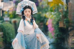 Ethereal Beauty of Xiao Lin: A Poetic Blend of Tradition and Modern Art-8