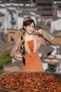 Discover YiTuYu Vol.8735 Zhang Yan Hong: Enchanting Traditional Charm in an Ancient Village-12