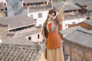 Discover YiTuYu Vol.8735 Zhang Yan Hong: Enchanting Traditional Charm in an Ancient Village-0