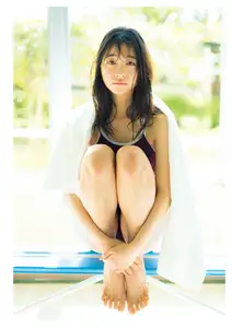 Maya Imamori: Radiant Smile Unveils Budding Love | 1st Photobook Part01-10