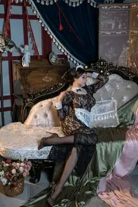 Coser Yunx1x1's Elegant Maid Cosplay in a Luxurious Setting: Shuncong Part01.-10