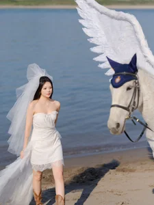 Ethereal Pegasus Muse by the Sea - YiTuYu Art Language Vol.8882-2