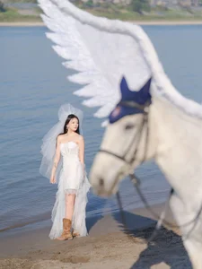 Ethereal Pegasus Muse by the Sea - YiTuYu Art Language Vol.8882-7