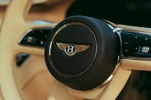 Discover the Exclusive Bentley GTC Mulliner: A Bespoke Masterpiece Inspired by Qatar's Sunset-8