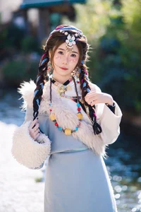 Vẻ Đẹp Thanh Khiết: Huang Ying Giữa Cánh Đồng Hoa Gesang Rực Rỡ Nơi Cao Nguyên-15