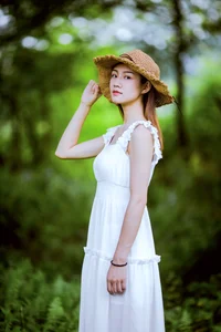 Serene Riverside Portraits: Yi Ping in YiTuYu Art Language Vol.9293 – Artistic Outdoor Photography and Natural Lifestyle Aesthetic-13