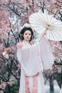 Jiao Tang Ma Qi Duo: Graceful Hanfu Beauty Amidst Spring Blossoms, YiTuYu Vol.8761-8