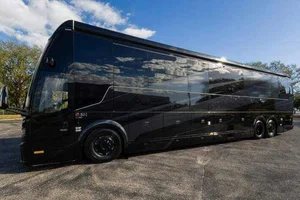 Inside the $2.5 Million Loki Prevost 2026: The Ultimate Luxury Motorhome Experience for High-End Travel and Sophisticated Mobile Living-9