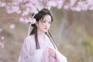 YiTuYu Vol.8754: Chi Yan Zai Zhe Li - Ethereal Ancient Beauty Amidst White Blossoms-3
