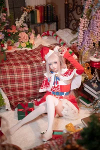 Festive Vanilla Christmas Photoshoot with Aiwest: Elegant Holiday Fashion and Cozy Winter Aesthetic Inspiration for the Season-0