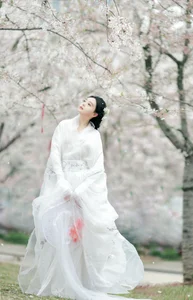 Ethereal Beauty of Sui Sui Ru Yi in YiTuYu Art Language Vol.8880 Amidst Blossoms-12