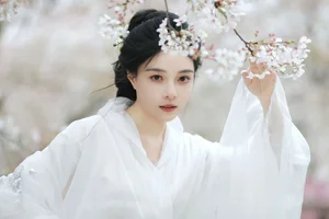 Ethereal Beauty of Sui Sui Ru Yi in YiTuYu Art Language Vol.8880 Amidst Blossoms-7