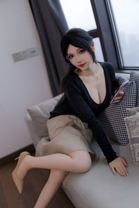 Coser Xueqing Astra: Elegant & Alluring OL Style - 0073-26
