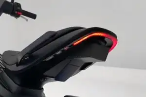 Scoox Zero X7: Unique Electric Scooter with Breakthrough Hub-Center Steering Tech-3