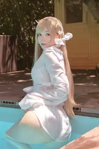 Coser Peach milky: Dive into the allure of Viper Bikini by the pool - Exclusive Collection-5