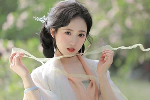 Ethereal Hanfu Beauty at Qunyu Mountain - YiTuYu Vol.8979 Tie Tie-17
