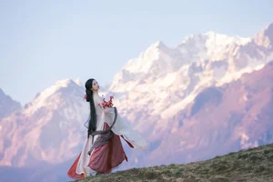 Artistic Portrait Photography Featuring Wan Jiang Ting: YiTuYu Art Language Vol.9215 – Elegant Aesthetic Visuals and Rouge-Inspired Beauty-5