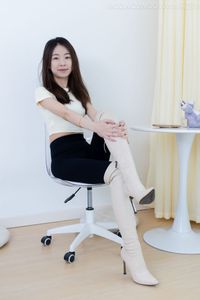 Chinese Model Tingting No.2339: Elegant Style with Chic Long Boots-3