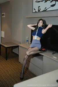 XiuRen No.10777: Well11's Seductive Office Chic Photoshoot-29