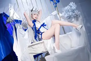 Stunning Cosplay: Feng Jiang Jiang V as Dreadnought Dress Character – A Captivating Transformation!-13