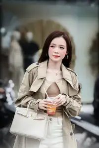 Beauty of Former Hot Girl Sam: Elevated Look Captivates All Eyes-10