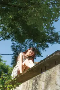 YiTuYu Art Language Vol.8682: Kun Kun Bu Kun Le's Fresh & Pure Beauty-28