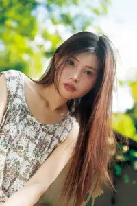 YiTuYu Art Language Vol.8682: Kun Kun Bu Kun Le's Fresh & Pure Beauty-34