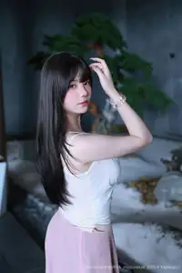 Ruan Qing (XiuRen No.10746): Irresistible Elegance & Allure Unveiled-4