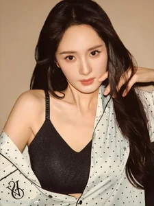 Stunning Yang Mi (杨幂) AI Art Lookbook: Iconic Lingerie Fashion and Aesthetic Photoshoot Collection for Modern Style Inspiration-1
