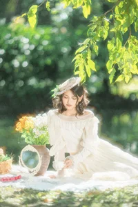 Chic French Picnic Aesthetics: YiTuYu Art Language Vol.9307 Featuring Model A Xi in a Sunny Afternoon Outdoor Lifestyle Photoshoot-9