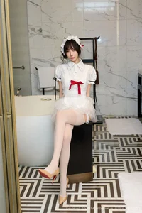 The Sweet and Alluring Beauty of Yue Er Yue Er in Shanghai-4