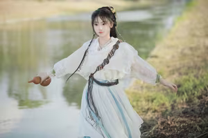 YiTuYu Vol.8273: Chun Yu – Ethereal Wuxia Beauty and Serene Warrior at Sunset-19