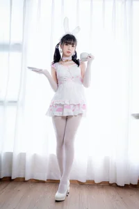 Elegant Soft Girl Aesthetic Photography: Shi Wan Zhen Zhi Fu Te in White Peach Oolong Milk Tea Inspired Fashion Look (Part 01)-8