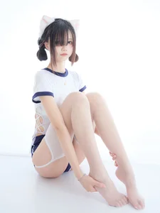 Stunning Wu Geng Bai Gui Gym Uniform Cosplay: Adorable Cat Ear Aesthetic and Sporty Anime Look for Your Next Inspiration-10
