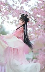 Ethereal Elegance: Xiao Wang Sui Bin Bin in New Collection-3