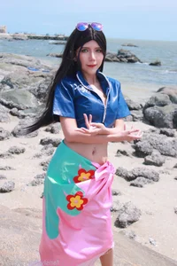 Captivating Nico Robin Cosplay by lMusicl: A Sun-Drenched Seaside Adventure-12